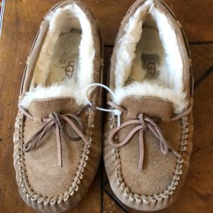 Excellent condition ugg slippers